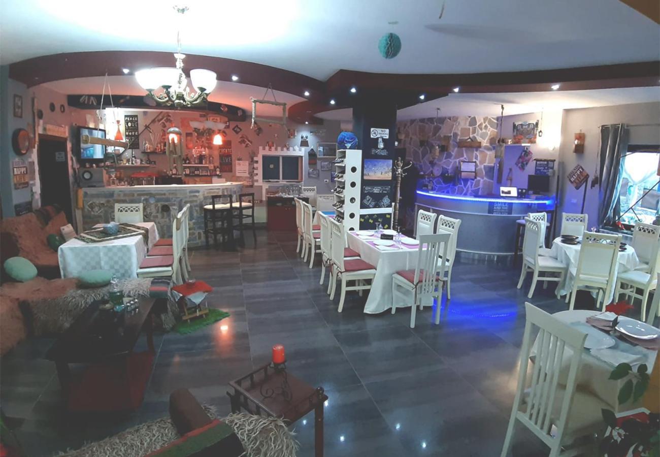 Hotel Villa Stone Dream Bar Restaurant Udenisht Kültér fotó