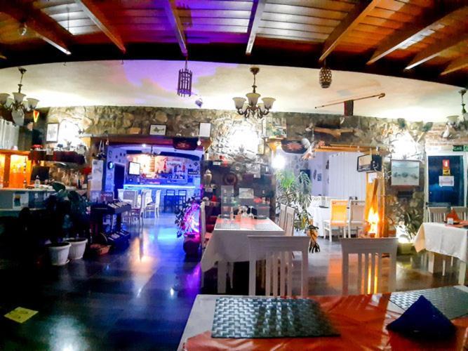 Hotel Villa Stone Dream Bar Restaurant Udenisht Kültér fotó
