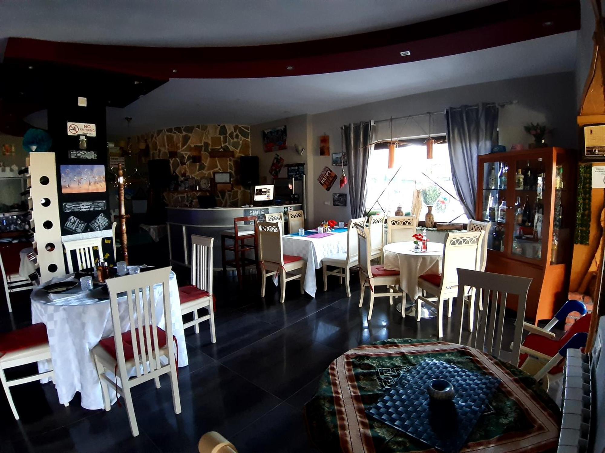 Hotel Villa Stone Dream Bar Restaurant Udenisht Kültér fotó