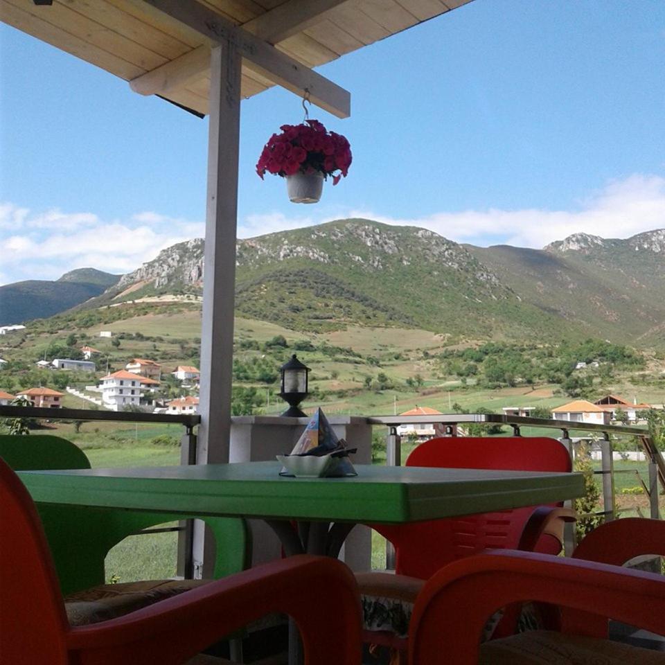 Hotel Villa Stone Dream Bar Restaurant Udenisht Kültér fotó